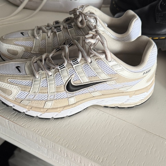Nike White and Tan Athletic Shoes - Picture 1 of 3